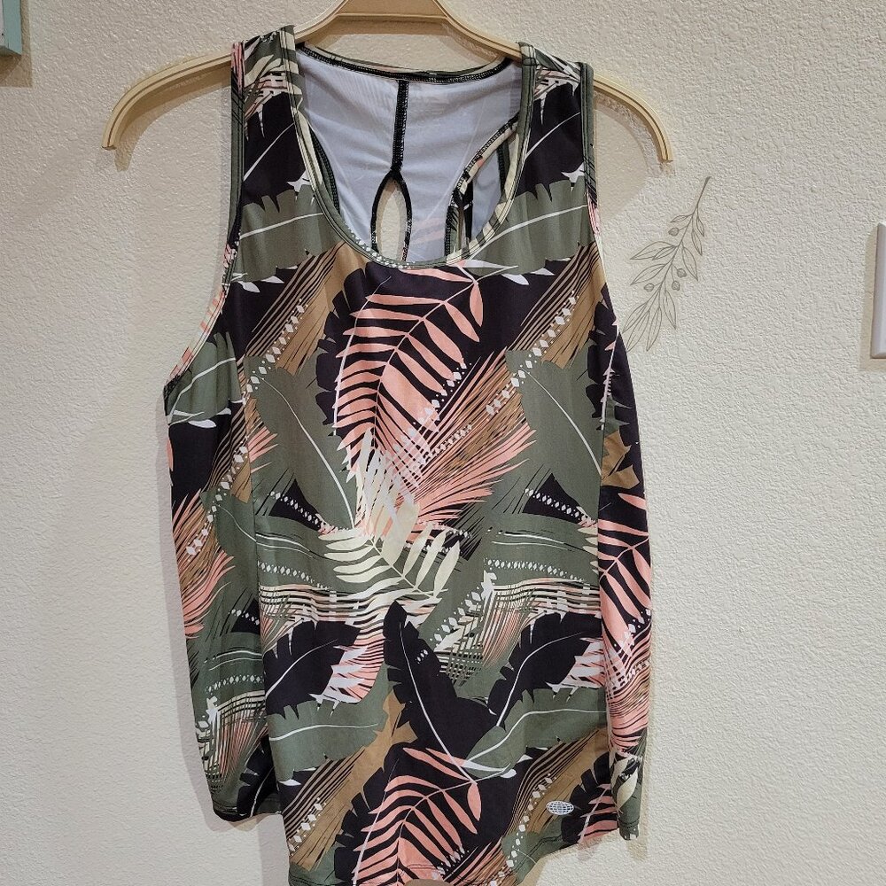 EUC Reel Legends Performance Outfitters Floral Tropical Active Top Size XL
